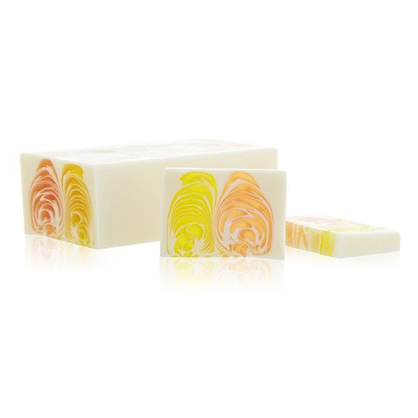 Handgemachte Seife Orange – Handgefertigtes Seifenstück – Orange und Ingwer, ca. 115g | Mona und Meer