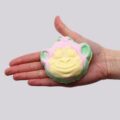 SKB-07 (1) Kinder-Badebombe Affe Guave Erdbeere 90 g – Kinder-Badebombe Affe Guave & Erdbeere, 90 g | Mona und Meer